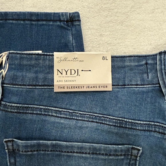 NYDJ Women’s Ami Skinny Jeans Medium Wash Size 8L - Picture 6 of 7